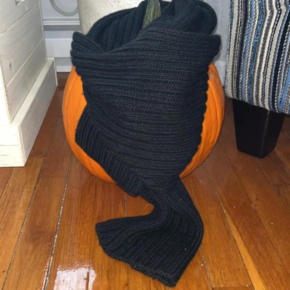 J Crew 72” Cable Knit Scarf - Picture 6 of 6